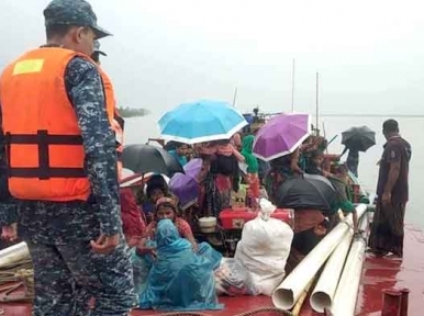 CycloneBulbul: People returning from shelters
